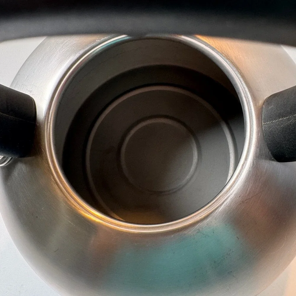 Cuisinart Tea Kettle Unisex 2QT Silver CTK-SS4 Brushed Stainless Steel Whistling